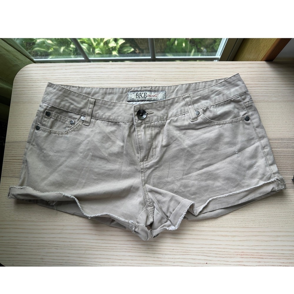 BKE Casuals Laney Khaki Y2K Micro Shorts Tan Lace Back Pocket Raw Hem Size 29